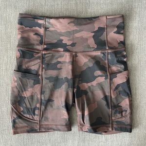 LULULEMON FAST AND FREE SHORT 6" *NON-REFLECTIVE
